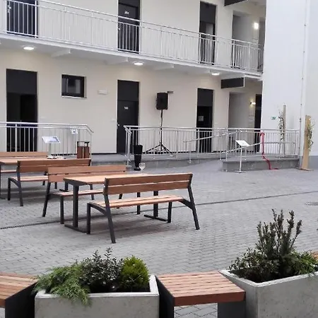 Apartman In The Center With Privat Parking 아파트 *