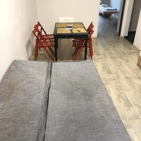 Apartman In The Center With Privat Parking 아파트 *