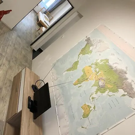Apartman In The Center With Privat Parking 아파트